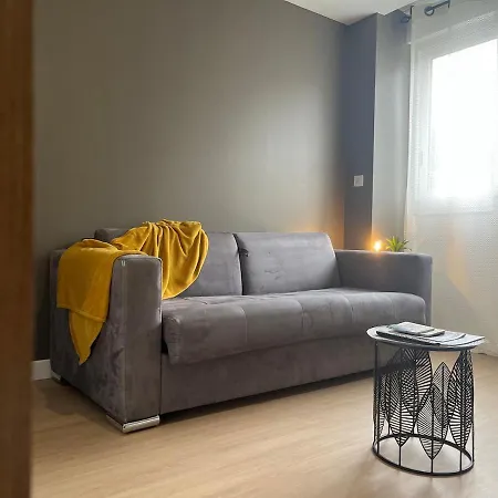 Indus A Deux Pas De La Gare 永河畔拉罗什